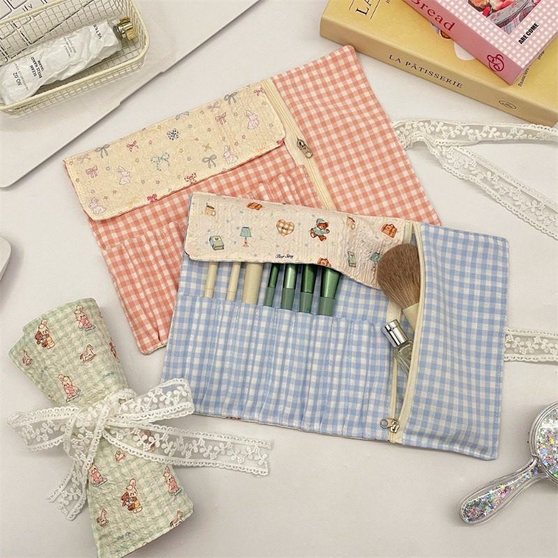 Cute Cartoon Embossed Pencil R - Pen Pouch Roll 评论和价格